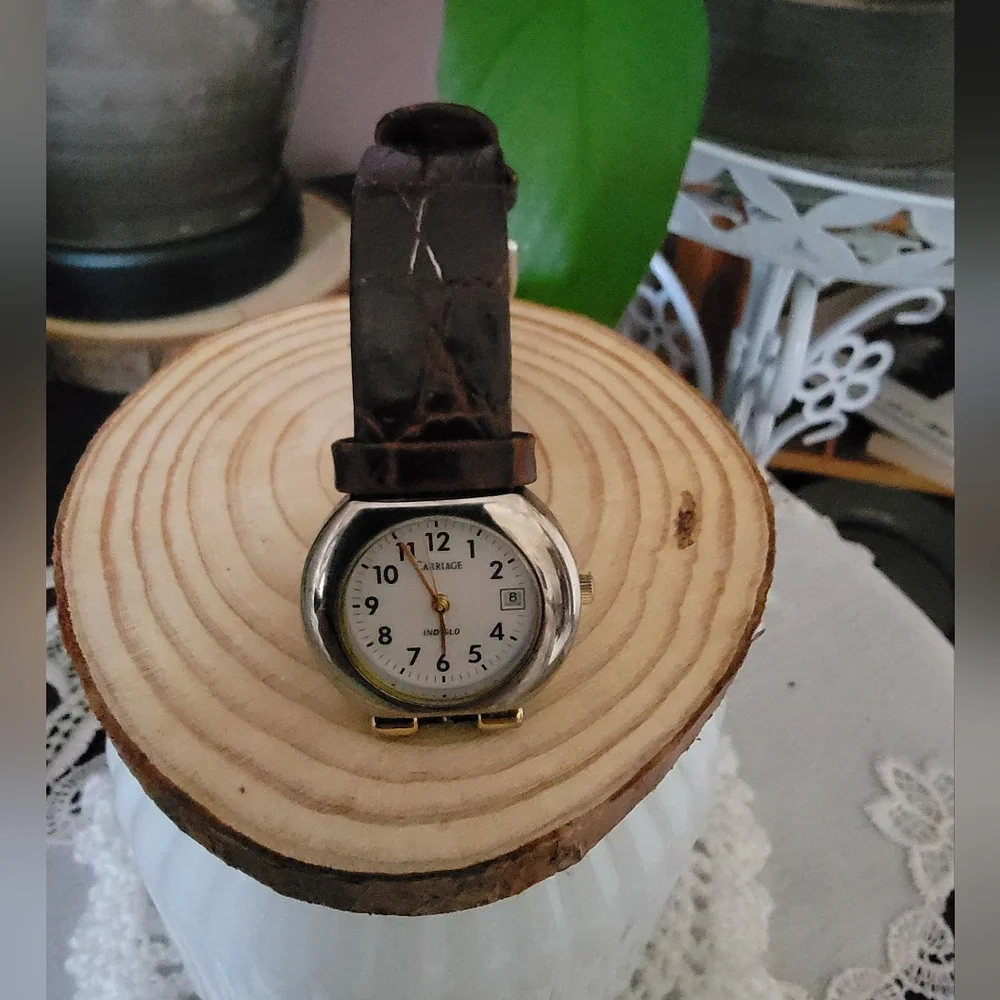 Timex Vintage Leather Silver Tone Watch - Picture 2 of 16